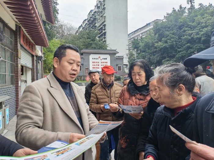 巴南区花溪司法所持续开展法治宣传活动，深入解答群众法律咨询